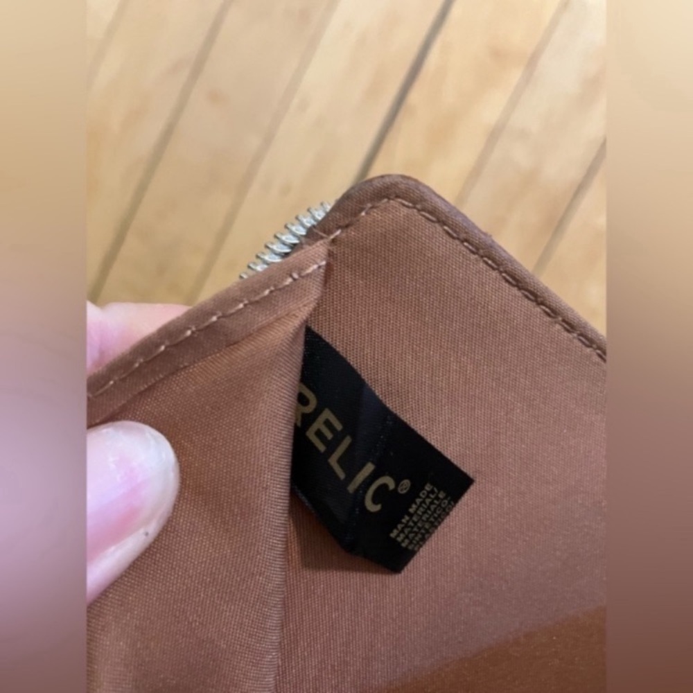 Relic Brown Wallet - Picture 7 of 11